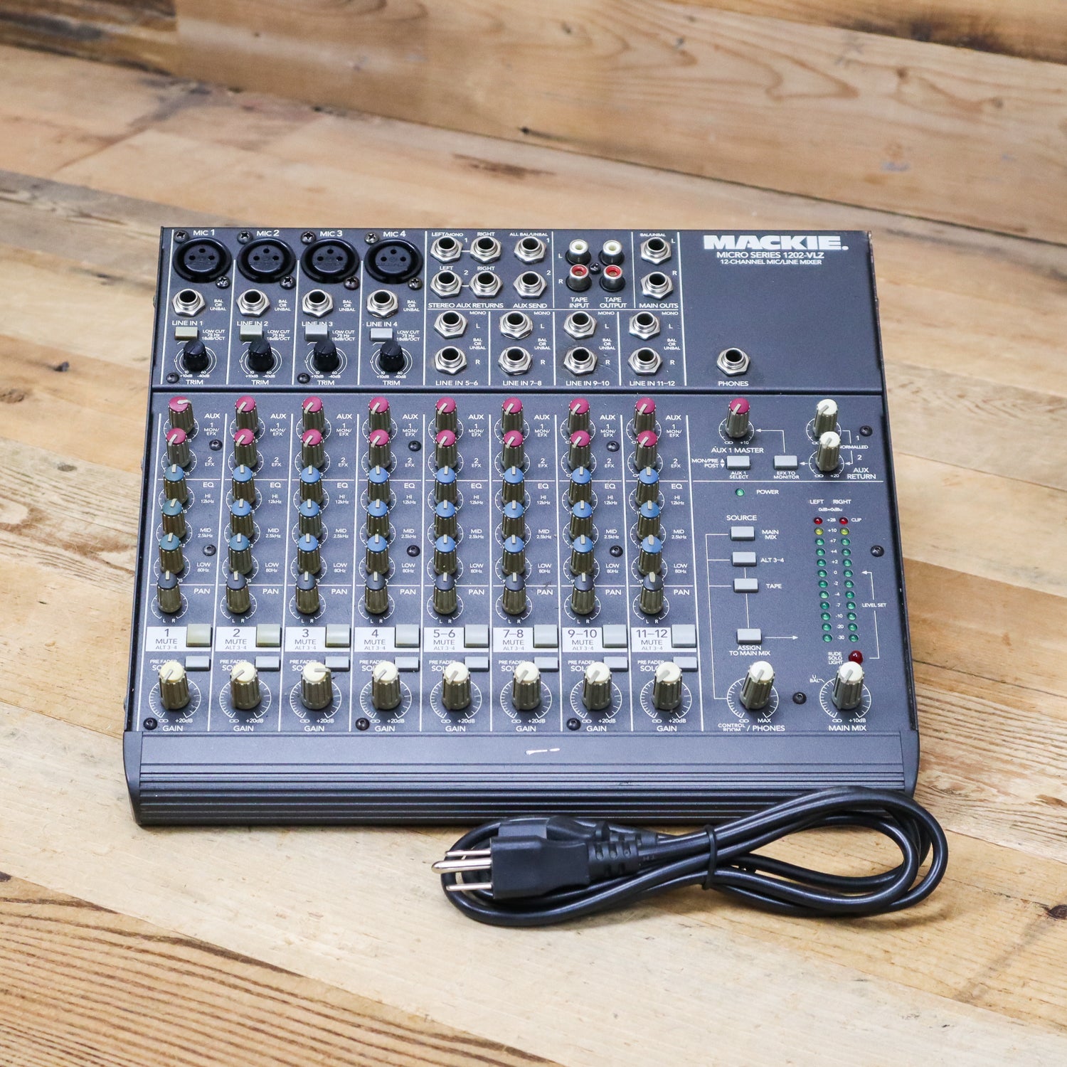 Mackie 1202 VLZ Compact 12-Channel Mixer