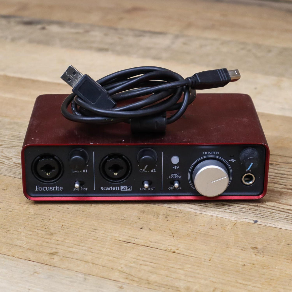 Focusrite Scarlett 2i2 USB Audio Recording Interface