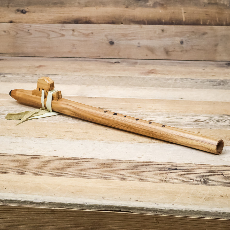 Hawk Native American Style Meditation Flute with Bear totem in E Minor