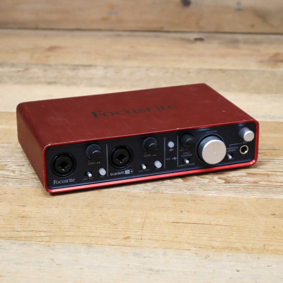 Focusrite Scarlett 2i4 USB Audio Recording Interface