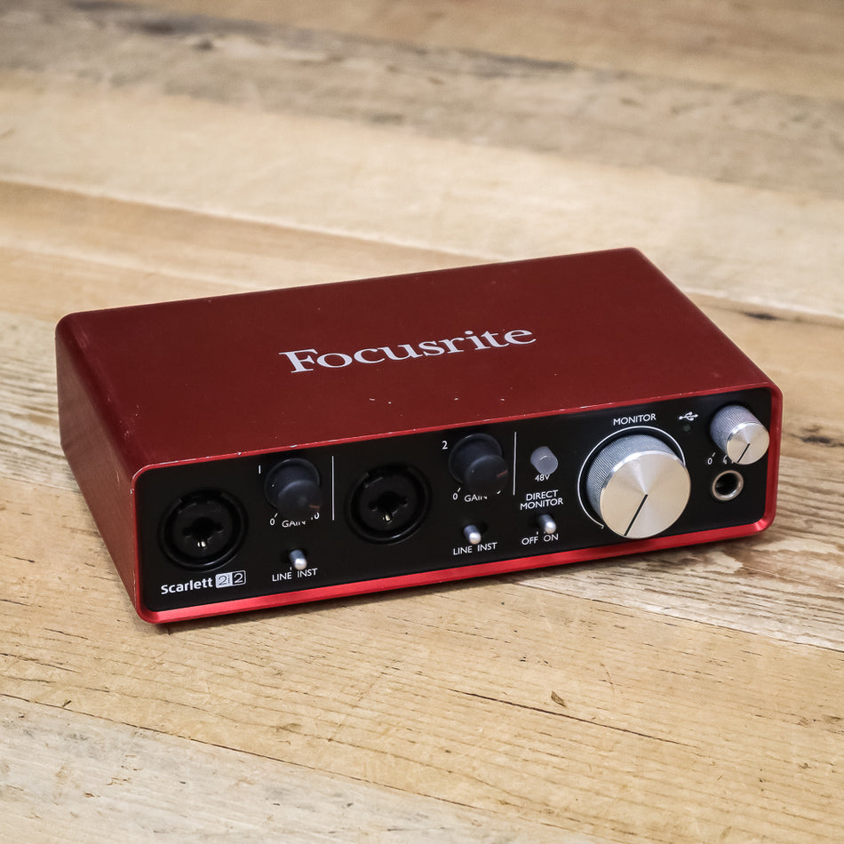 Focusrite Scarlett 2i2 (2nd Gen) USB Audio Interface