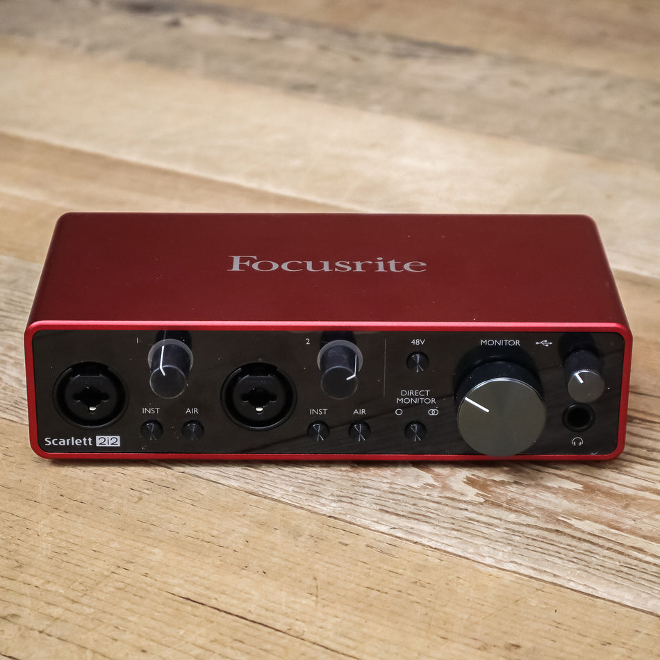 Focusrite Scarlett 2i2 (3rd Gen) USB Audio Interface