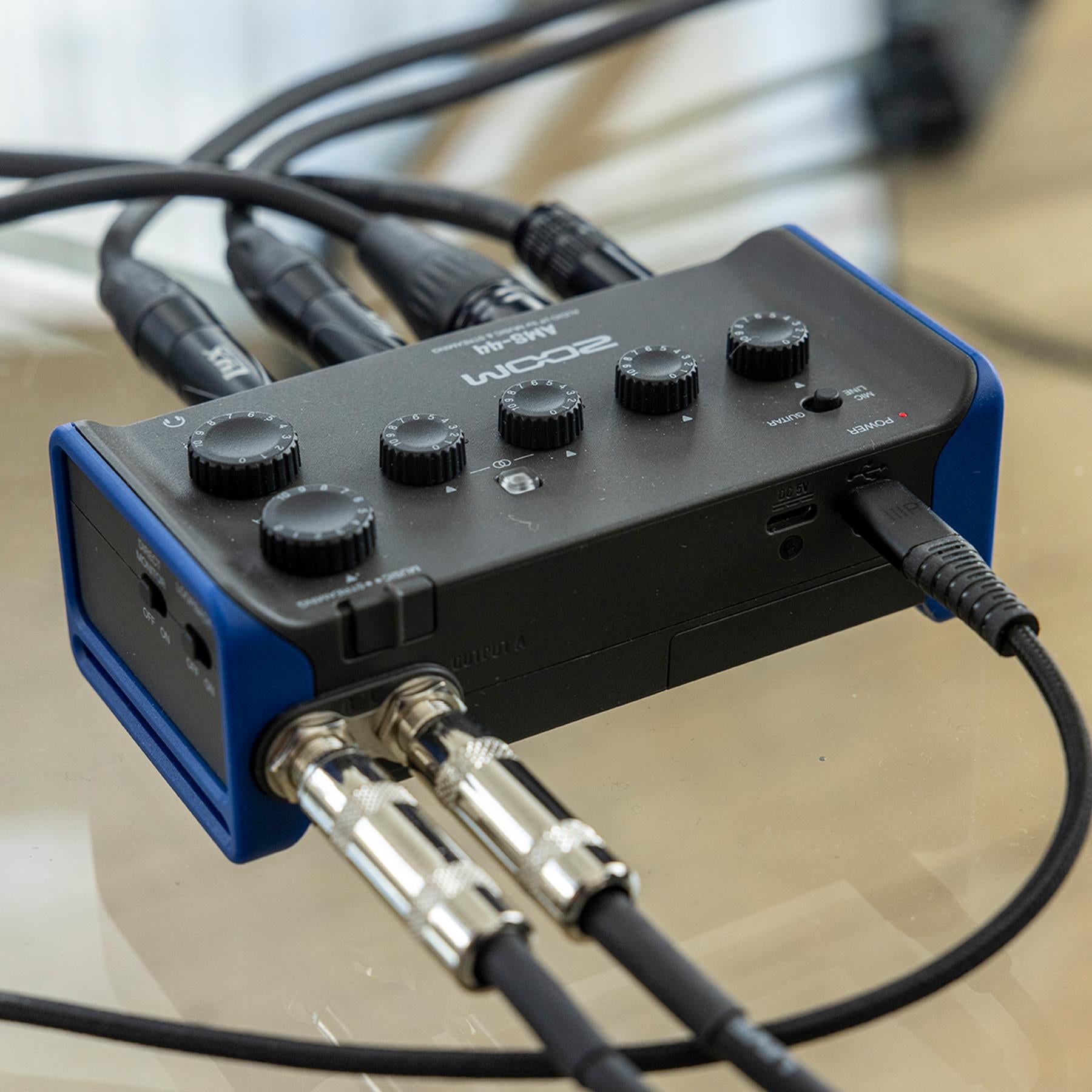 Zoom AMS-44 USB-C Audio Interface – Pixel Pro Audio